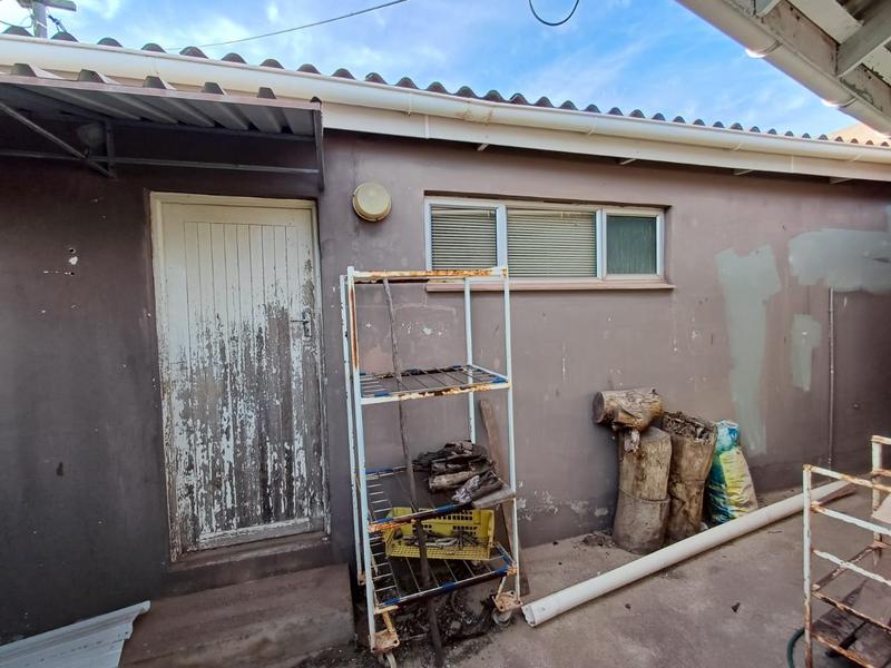 6 Bedroom Property for Sale in Vredenburg Western Cape